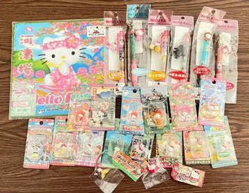 지역 한정 키티 묶음 판매 참 스트랩 볼펜 샤프 타월