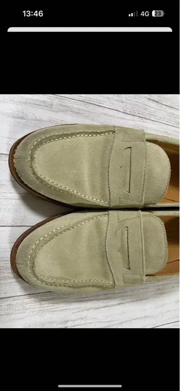 잘란 스리와야 스웨이드 로퍼