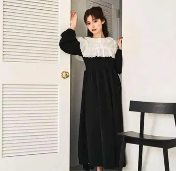 treat urself 맨투맨 원피스