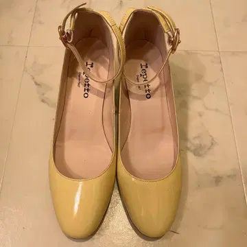 Repetto 레페토 커스터드 크림 앵클 스트랩 슈즈 38