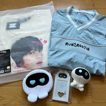 RUNSEOKJIN EP TOUR 티셔츠 2장과 wootteo 굿즈
