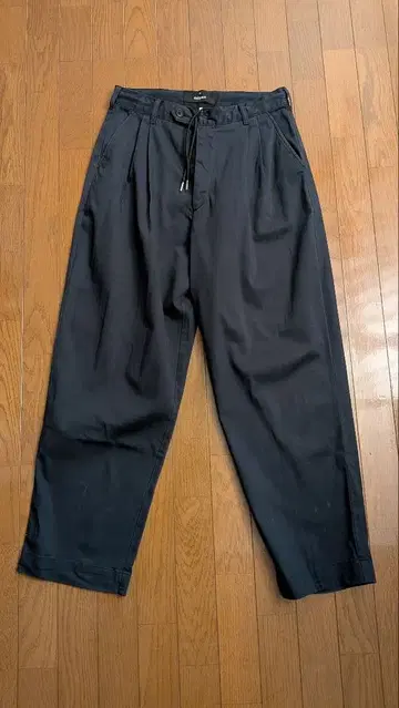 mfpen scene trousers M 사이즈 슬랙스