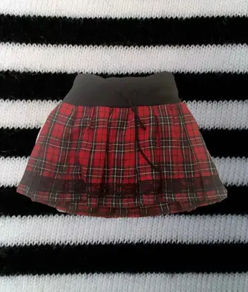 [레어] TRALALA 빨간색 체크 미니 스커트 Y2K