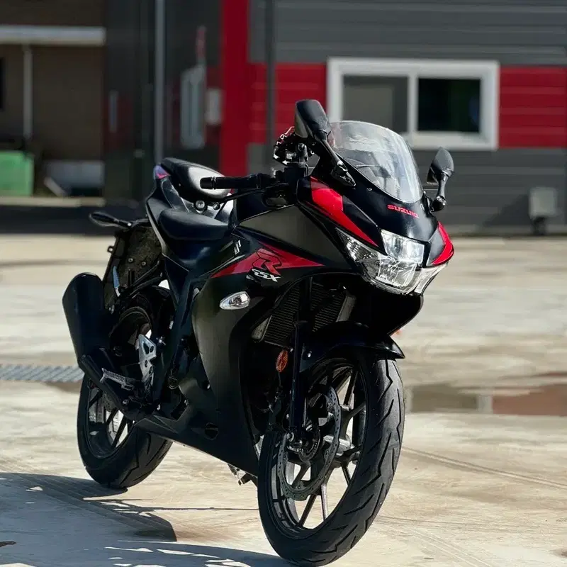 스즈키 gsx-r125cc 19년형 검빨모델 1만키로대 판매합니다