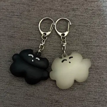 카네코아야노 축광 키링 2개 세트