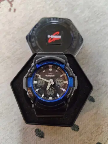 G-SHOCK GAW-100B (유리 면에 흠집 없음)
