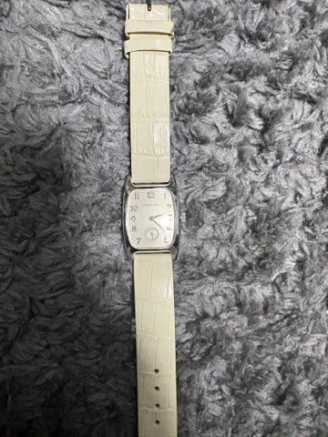 해밀턴 손목시계 사각형 실버/크림