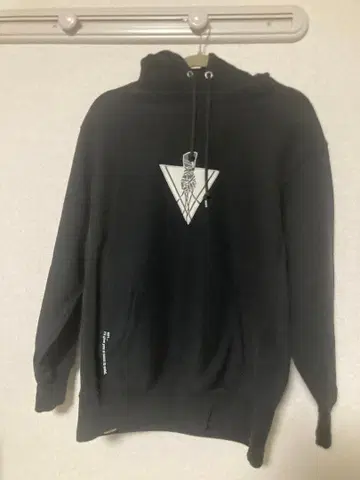 TORCH TORCH 아머드 코어 핸들러 월터 후드티