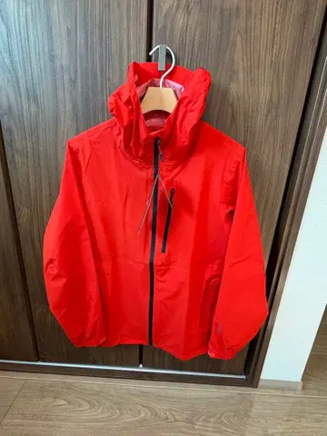 워크맨 이나렘 프리미엄 레인 자켓 M 레드 마운틴 후드티