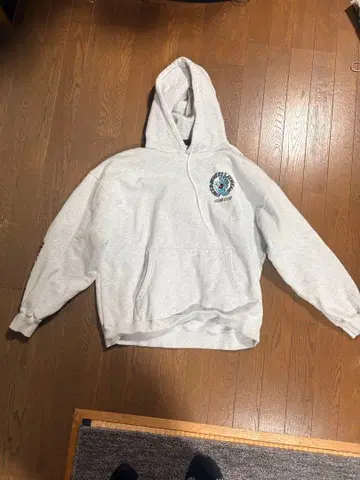 산타크루즈 후드티 화이트