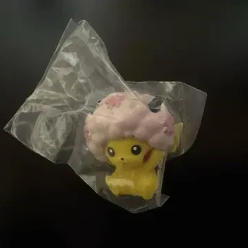 피카츄 가챠 피규어