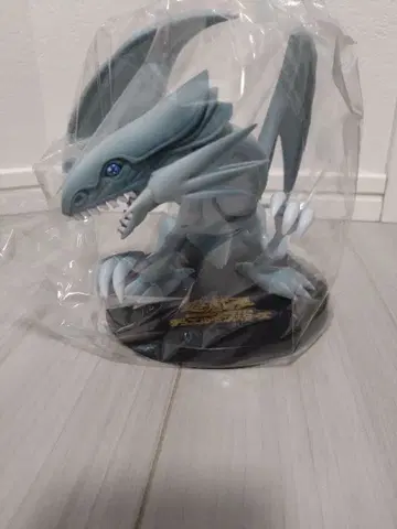 유희왕 Equal Arts 푸른 눈의 백룡 피규어