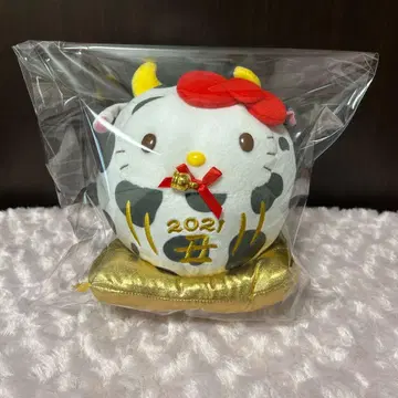 헬로키티 야쿠르트 2021년 십이지신 봉제 인형 (소띠 해)