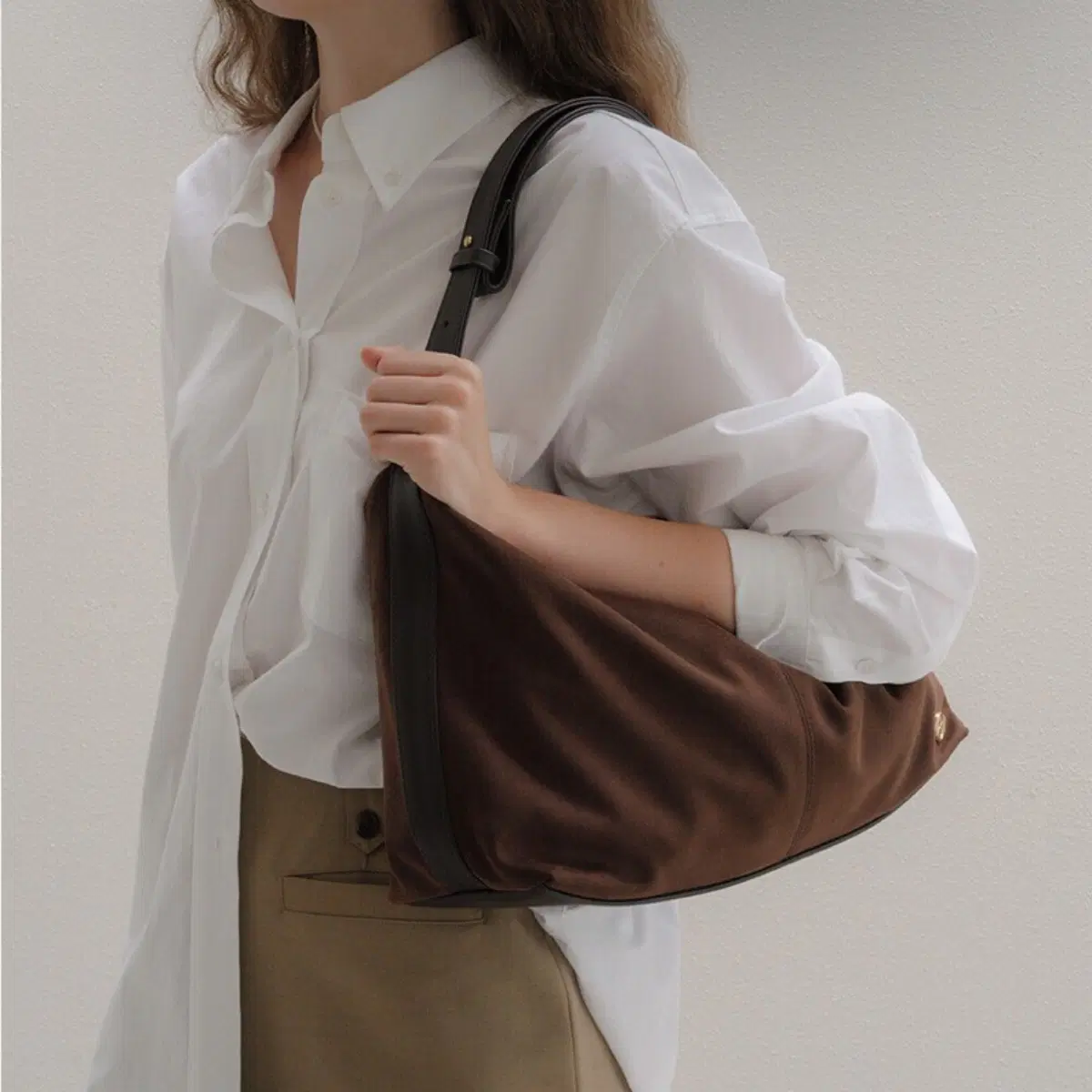LO SEOUL Pulpy Hobo Bag Suede Chestnut #로서울,#로서울가방,#호보백 