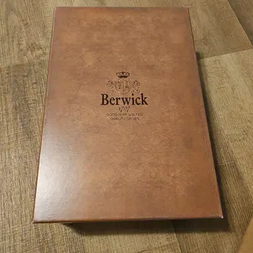 Berwick 1707 다크 브라운 드레스 슈즈