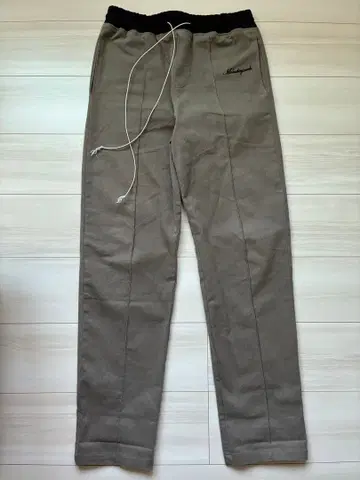 Monday suck 팬츠 S 사이즈