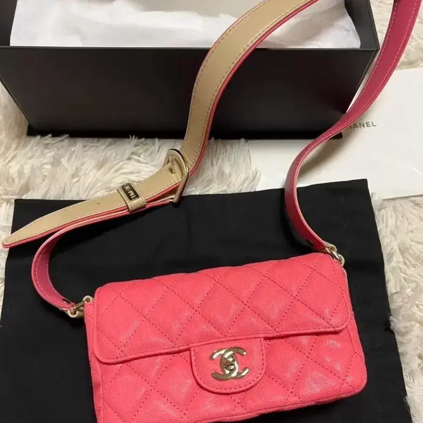 샤넬 정품 캐비어 시즌백31번대 사진 1