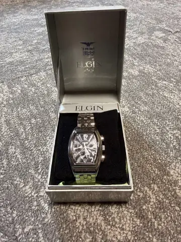 ELGIN 크로노그래프 손목시계 실버