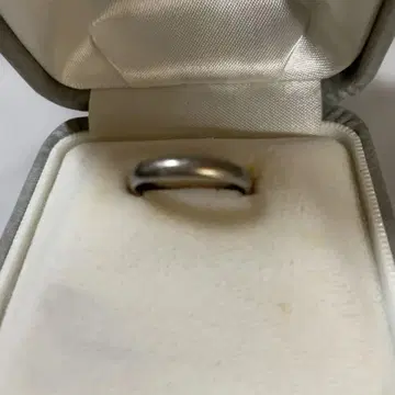 유품 정리 반지 플라티나900 2.8g 할인 불가