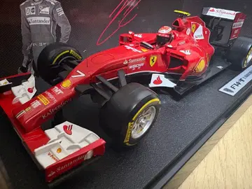 마텔 1/18 페라리 F14-T K. 라이코넨 F1