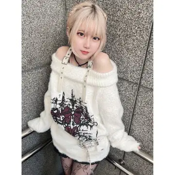 VOLCAN&APHRODITE 어깨 벨트 리본 데미지 니트 볼칸 화이트