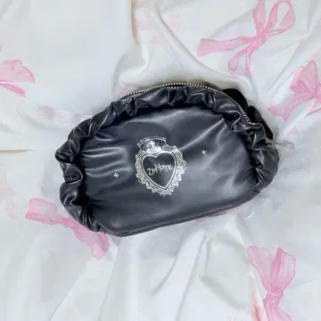 dimmoire HeartCore 프릴 파우치 디무모아르