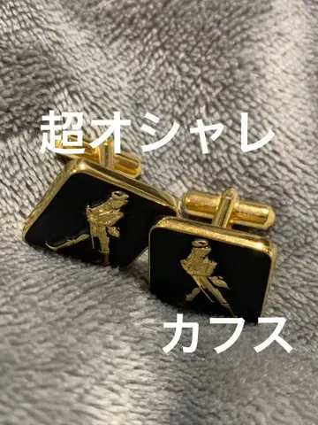 골드 컬러 스퀘어 커프스 링크. 빈티지 패셔너블 커프스.