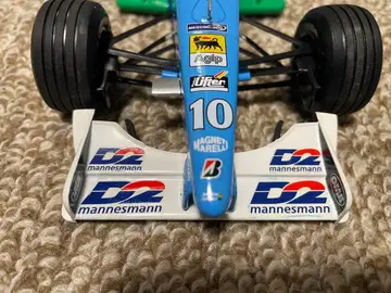 F1 베네통 B199 1/18