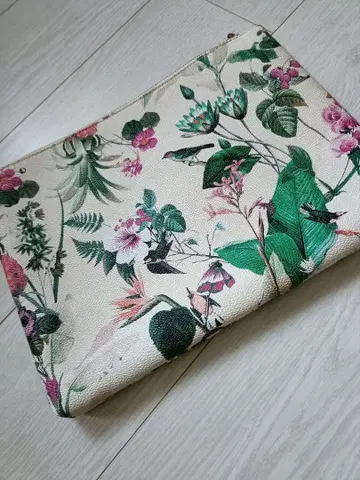 꽃무늬 프린트 클러치백