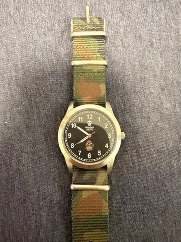 지브리 붉은 돼지 만마유트단 손목시계 동동이 공화국