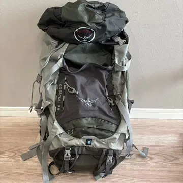 Osprey Kestrel 38 백팩 38L 그레이/블랙