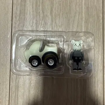 미사용 kaws 카우스 베어브릭 쵸로Q originalfake