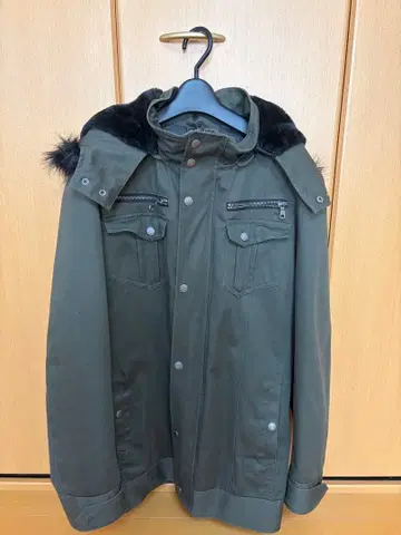 semantic design 올리브 그린 다운 자켓 퍼 포함