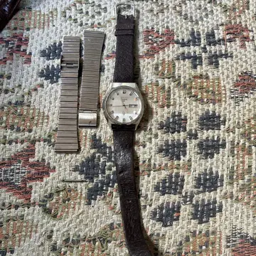 세이코 쿼츠 손목시계 일본제