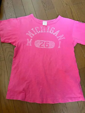 데님 앤 덩가리 핑크 T셔츠