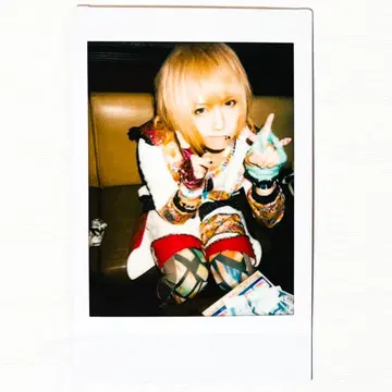 V계 RoNo Cro 로노쿠로 [Minami] 폴라로이드 [255]