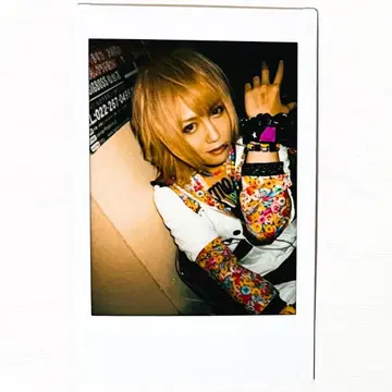 V계 RoNo Cro 로노쿠로 [Minami] 폴라로이드 [260]