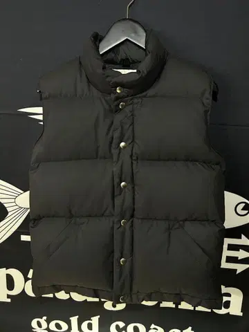 Crescent DownWorks 블랙 다운 베스트