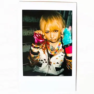 V계 RoNo Cro 로노쿠로 [Minami] 폴라로이드 [265]