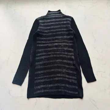 SPECCHIO 스페치오 셔틀 플리츠 보틀넥 보더 40