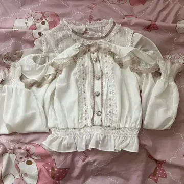 LIZLISA 리즈리사 오픈 숄더 프릴 블라우스 긴팔