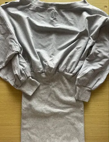 GYDA GD 도킹 오프숄더 GLITTER 스웨트 원피스