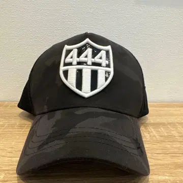 요시노리 코타케 x 바니스 뉴욕 캡 444