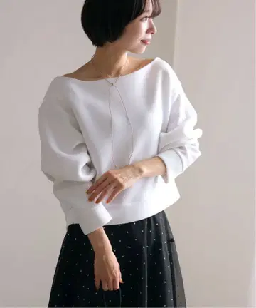 La Totalite [세탁 가능] 폼 종이상자 풀오버