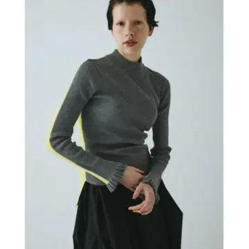 HeRIN.CYE 커프스 프릴 니트탑 그레이