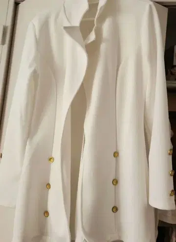 화이트 노카라 자켓 M 브라질