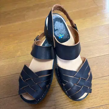 MOHEDA TOFFELN/모헤다토페르 가죽 편직 샌들 24.5 39