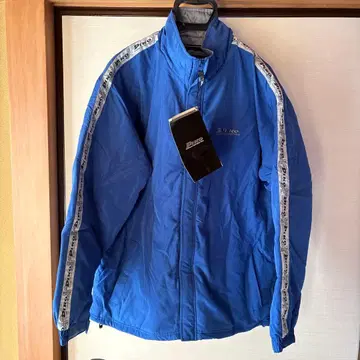 Piko 파랑 자켓 로고