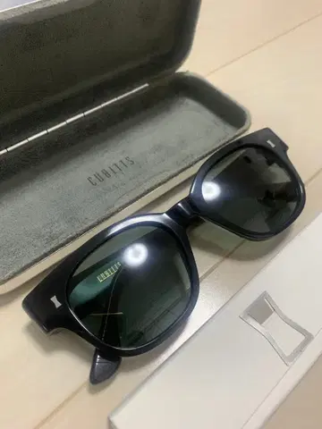 CUBITTS 우타다 히카루 애용 브랜드 HARRISON L BLACK