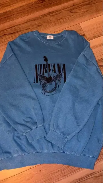 VOLCAN&APHRODITE 너바나 초 빅 사이즈 맨투맨